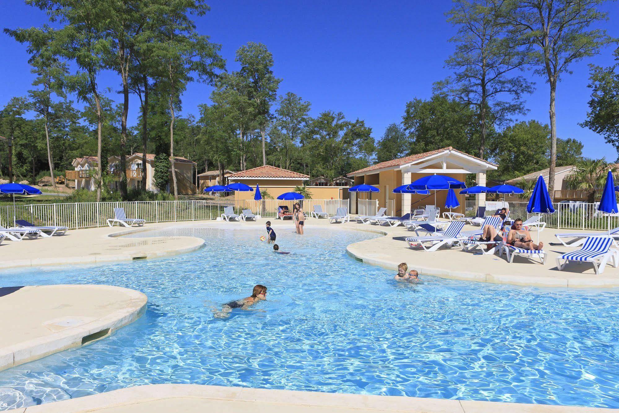 Vacanceole - Le Domaine Du Golf D'Albret Barbaste Exteriör bild